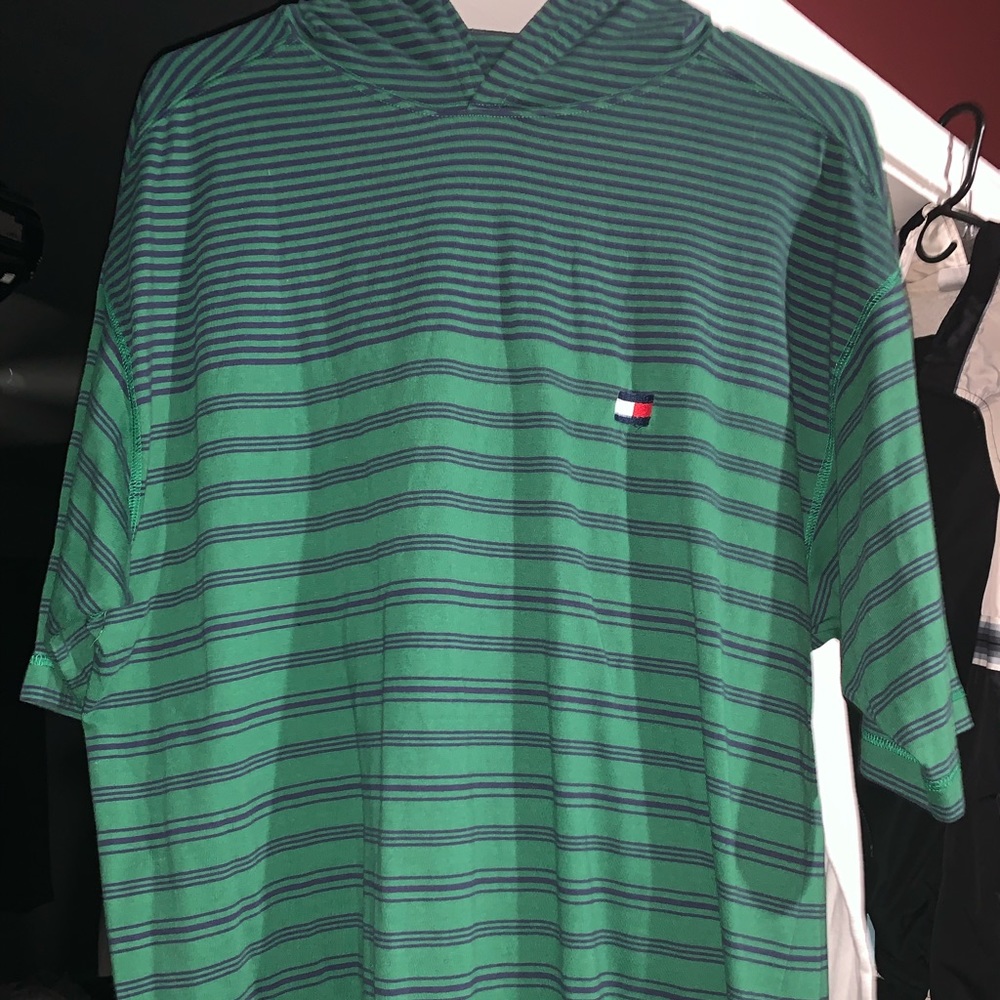 Tommy Hilfiger shirt w/ hood